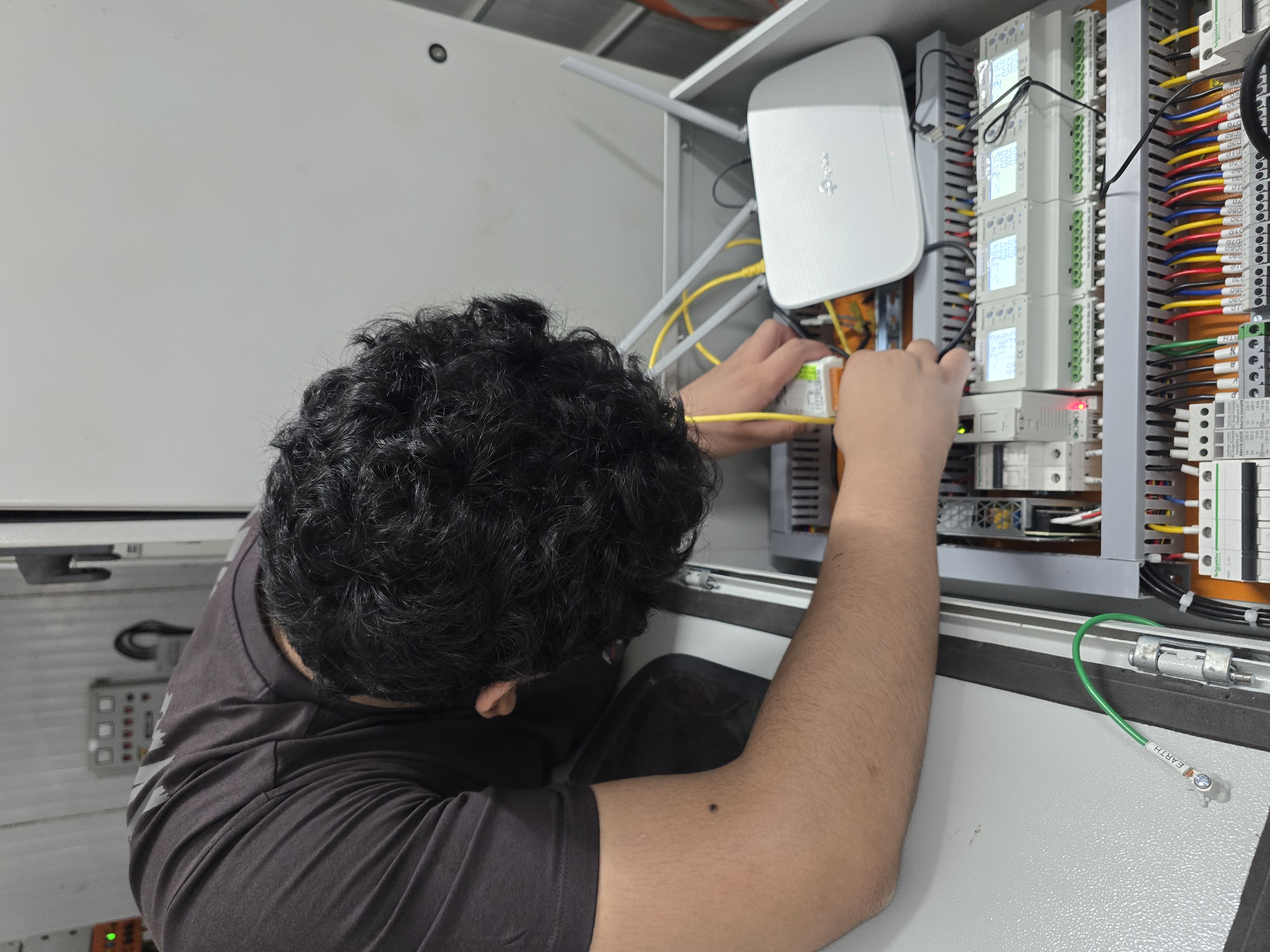 Wiring the network gateway