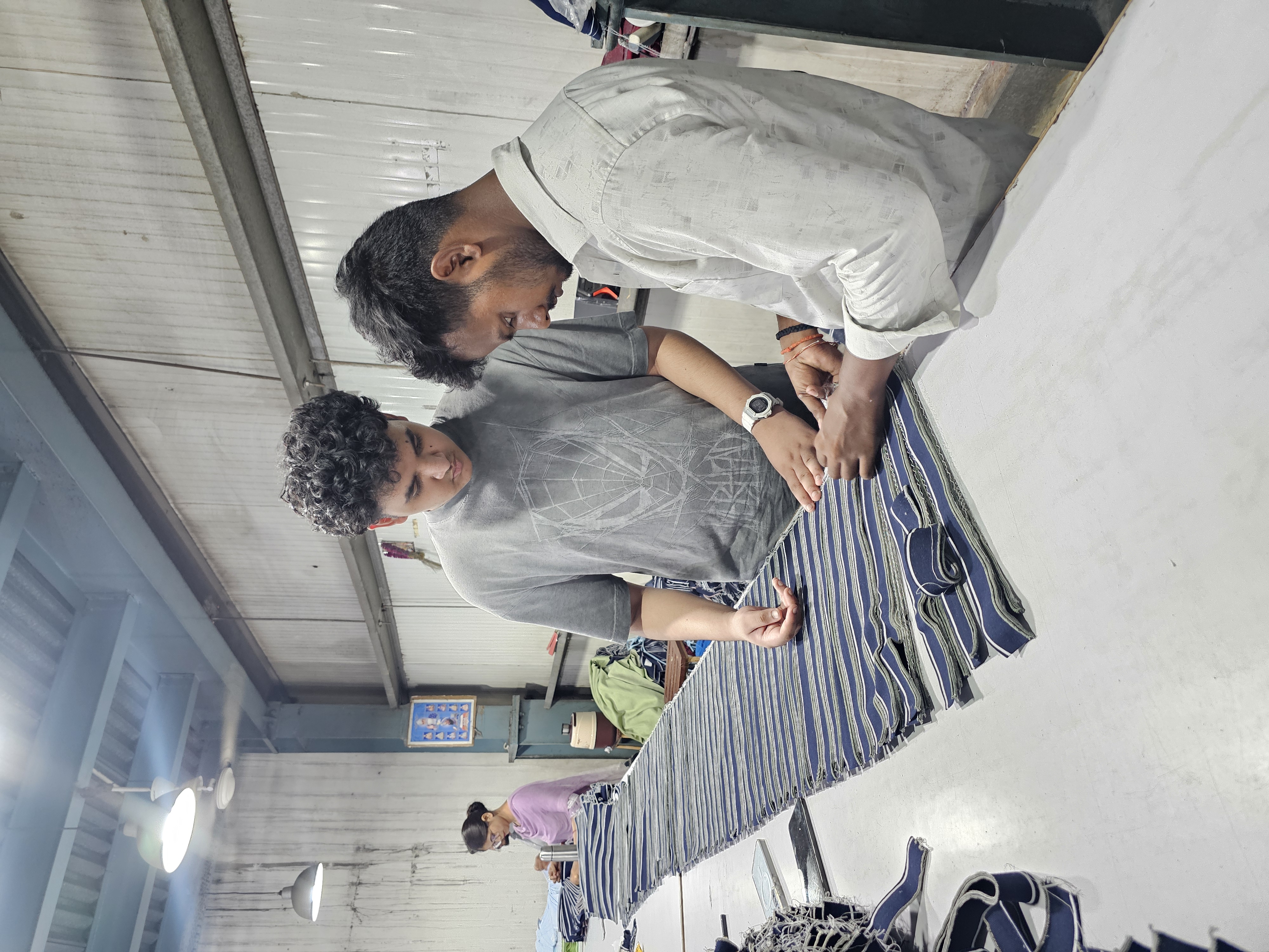 Thread-pulling demonstration with a worker