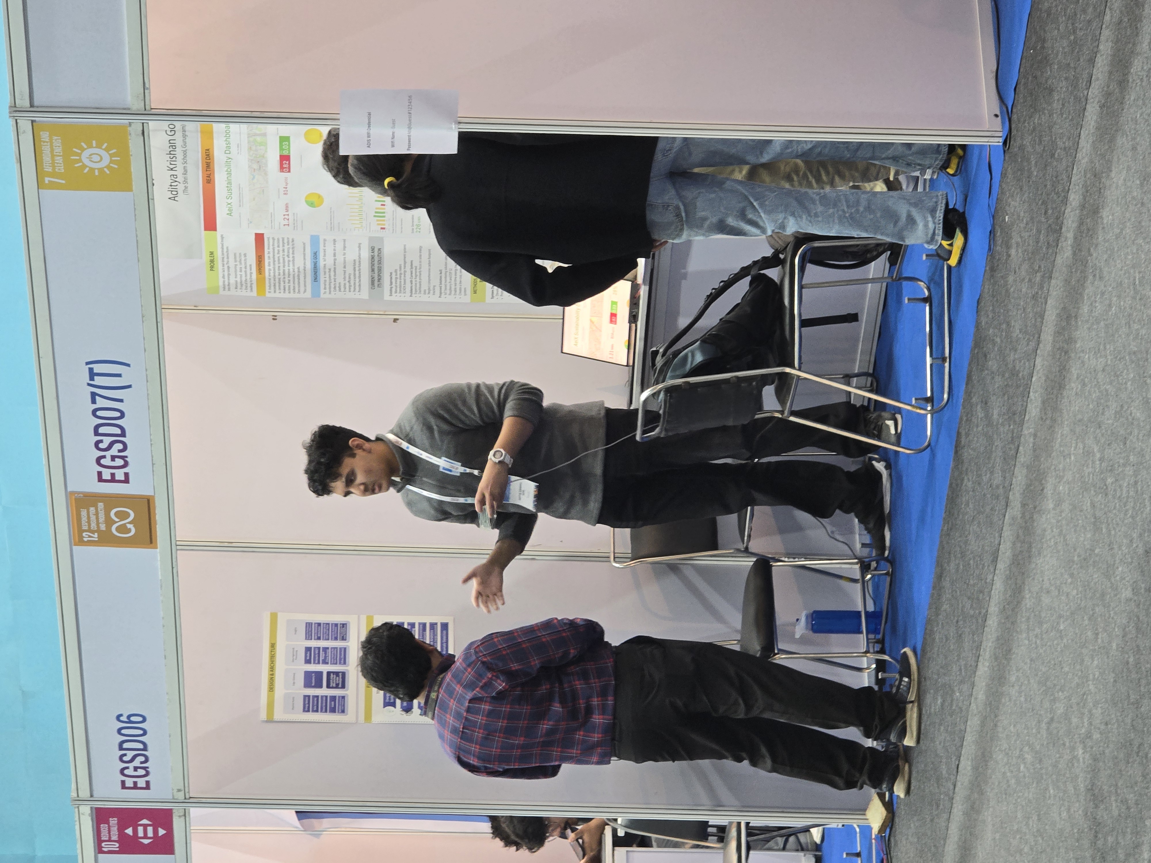 Presenting AeiX to visitors at the IRIS National Fair booth